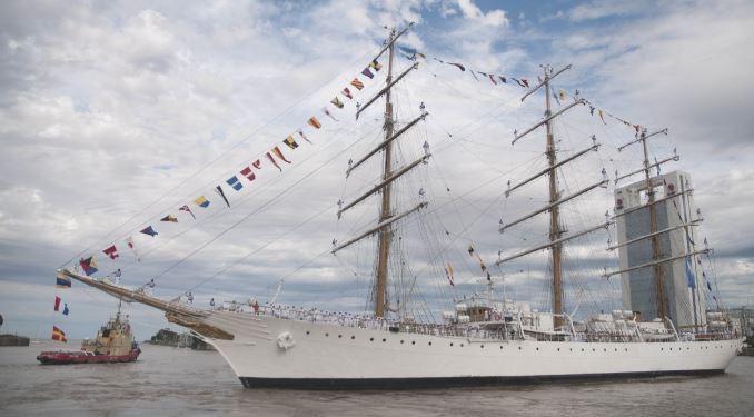 La Fragata Libertad suspendió actividades previstas en Valparaíso, en medio de la tensión con Chile | Política