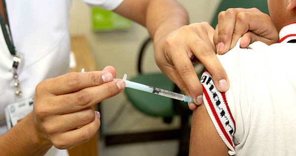 Un joven recibió un trasplante de hígado tras ser diagnosticado con fiebre amarilla | Actualidad