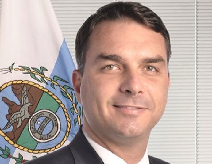 El hijo de Bolsonaro tildó de "malandros" a la Argentina: "Debería ser severamente castigada" | Internacionales