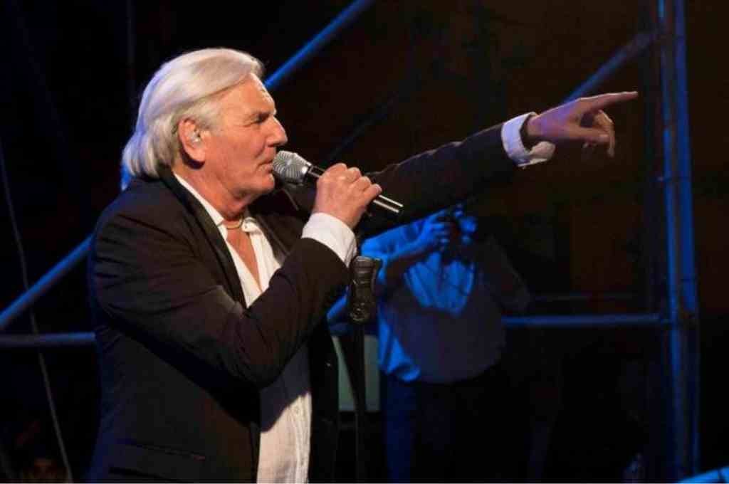 Uno de los hijos de Sergio Denis se quejó por el uso de "Te quiero tanto" en campaña | Política