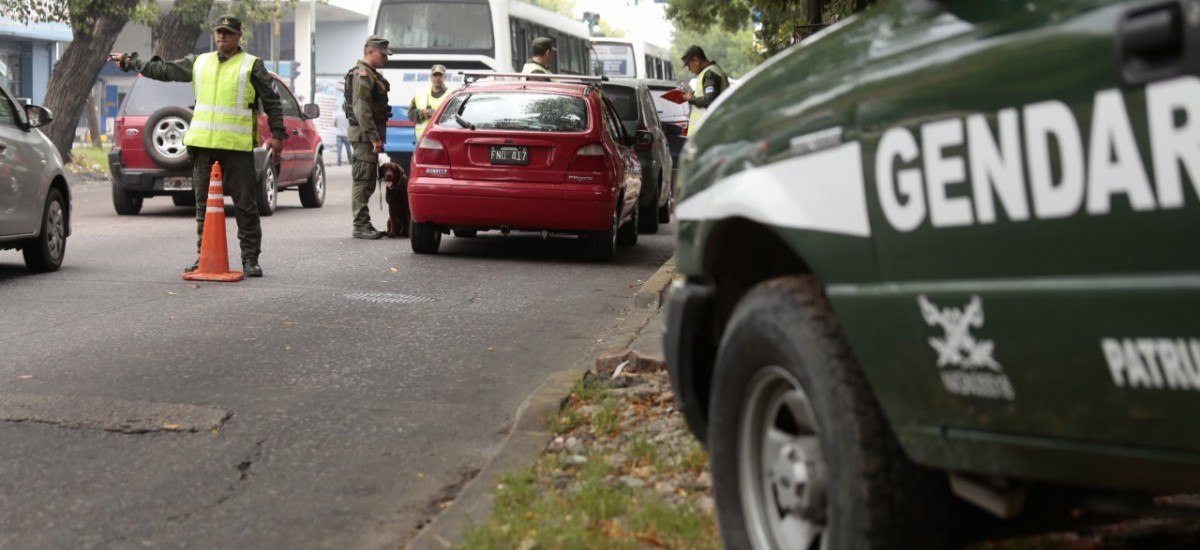 Fue víctima de un robo en su comercio, se acercó a la comisaría a hacer la denuncia y encontró a los ladrones: eran tres gendarmes | Actualidad