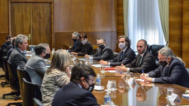 Convocaron al Consejo del Salario para aumentar el mínimo y fijará montos de prestación por desempleo | Economía