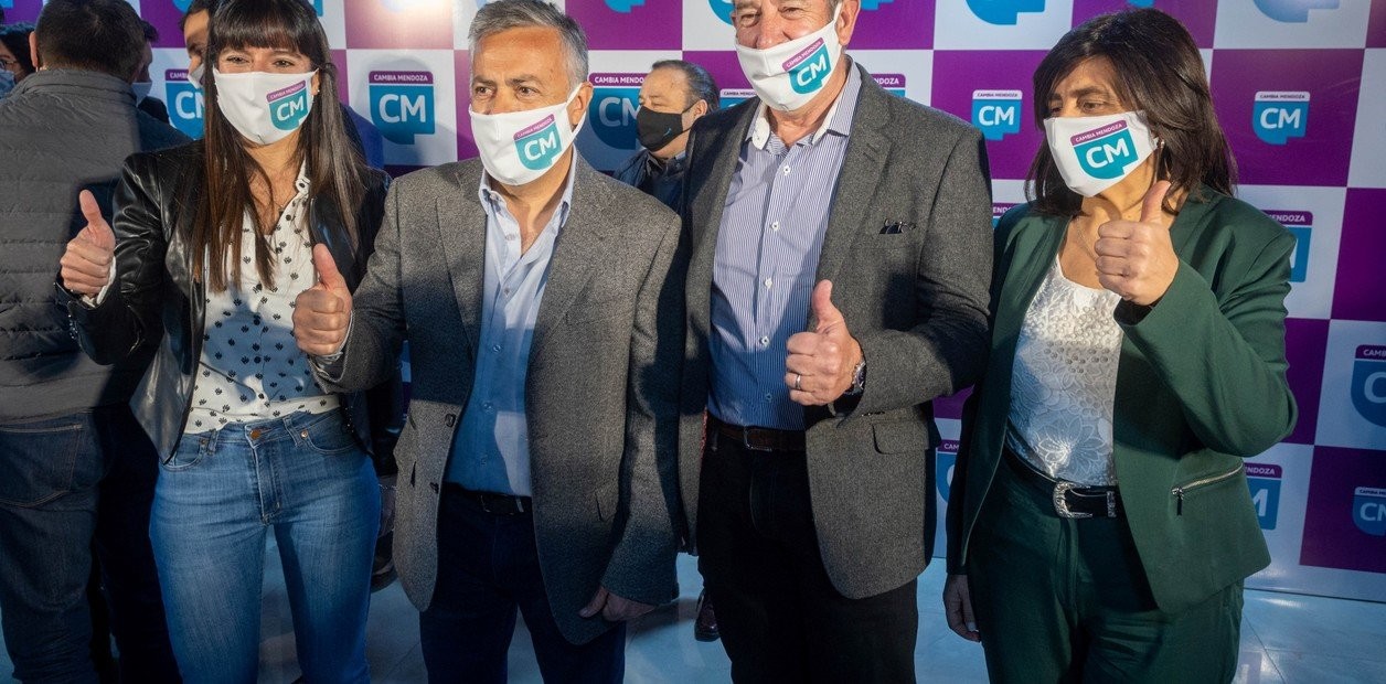 Ventaja del oficialismo en Mendoza: Cornejo y Cobos, candidatos | Política