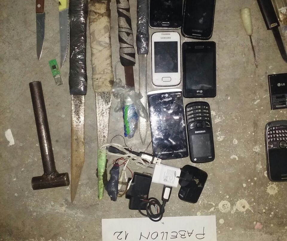 Incautaron más de 6 mil celulares y casi 4 mil facas en cárceles bonaerenses | Actualidad