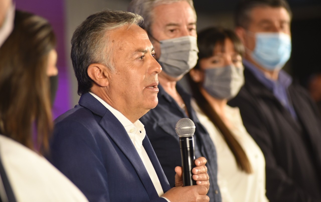 La UCR le pidió al Gobierno "dejar de jugar a la interna y dar certidumbre a los argentinos" | Política