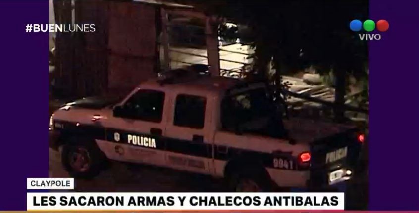 Roban pistolas y chalecos a dos mujeres policía | Actualidad