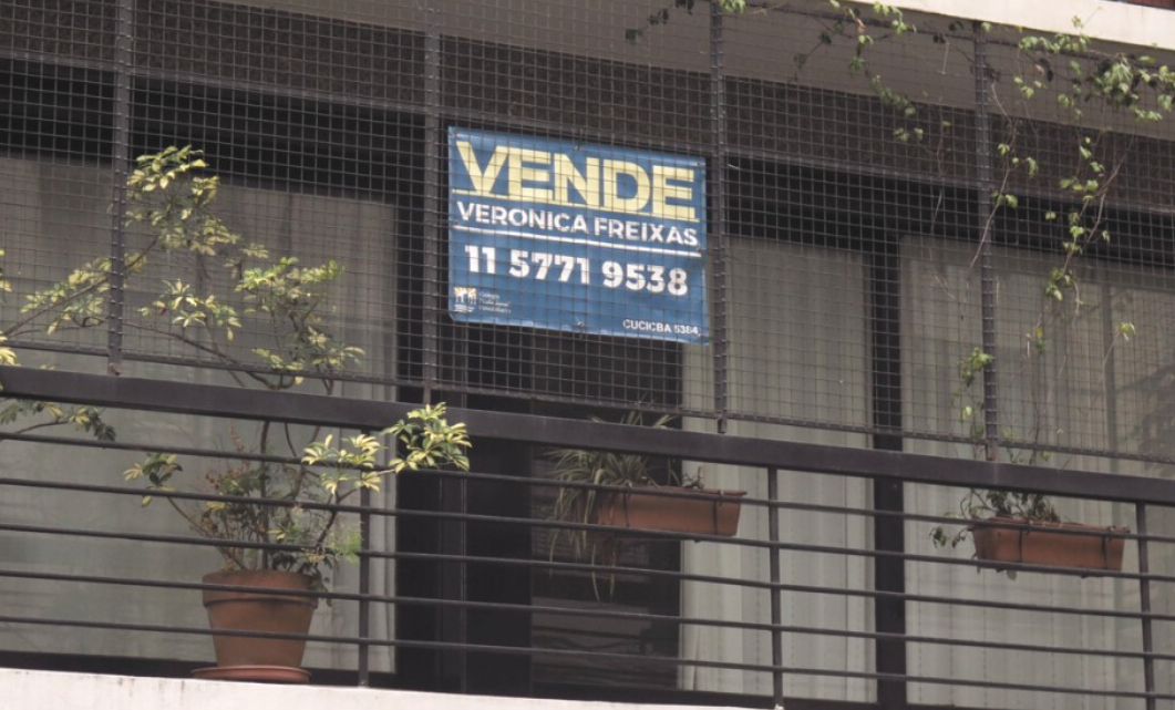 Los precios de venta en dólares de los departamentos del AMBA cayeron hasta un 8% en un año | Economía