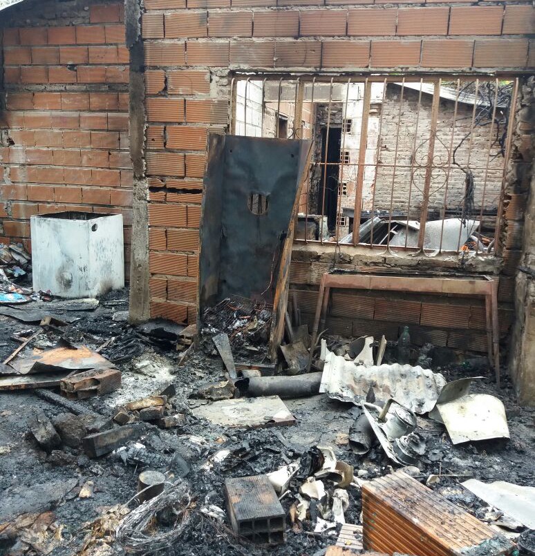 A punto de jubilarse, perdieron todo en un incendio | Actualidad