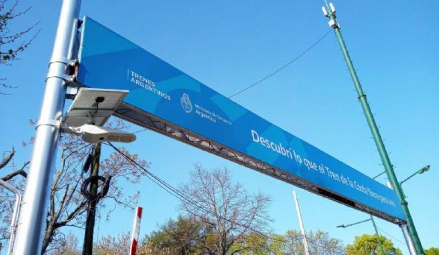 Trenes Argentinos utiliza energía solar en pasos a nivel del Tren de la Costa | Actualidad