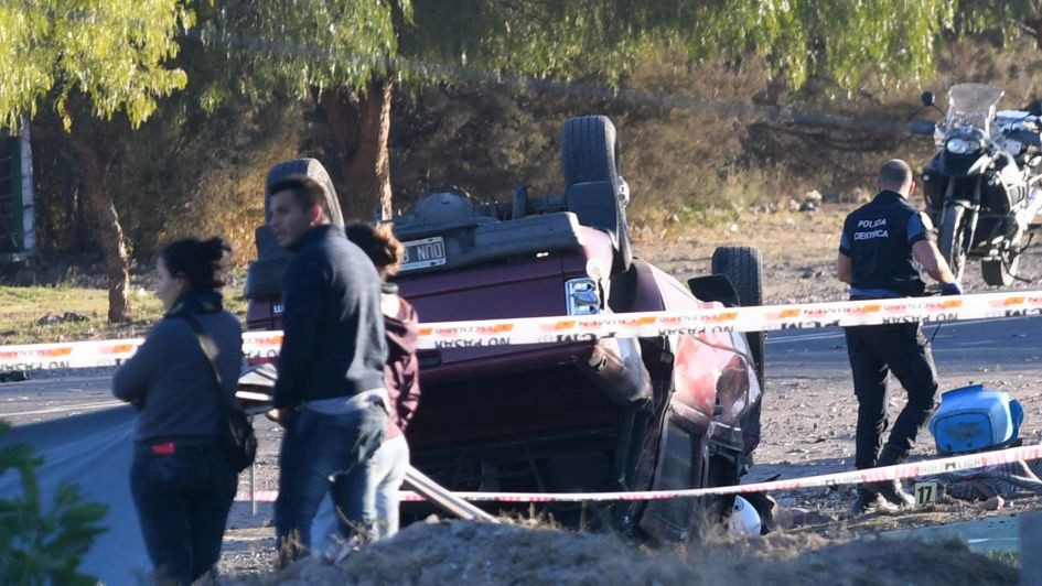 La huida del hombre que apuñaló a su mujer embarazada y atropelló a dos policías | Actualidad