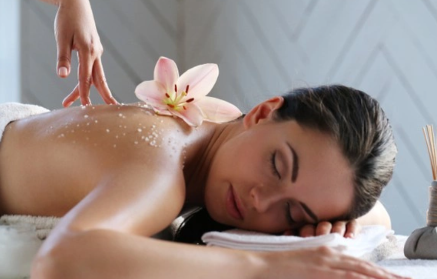 Multitudinaria pelea en un spa terminó con tres detenidos: el detonante fue una flatulencia | Internacionales