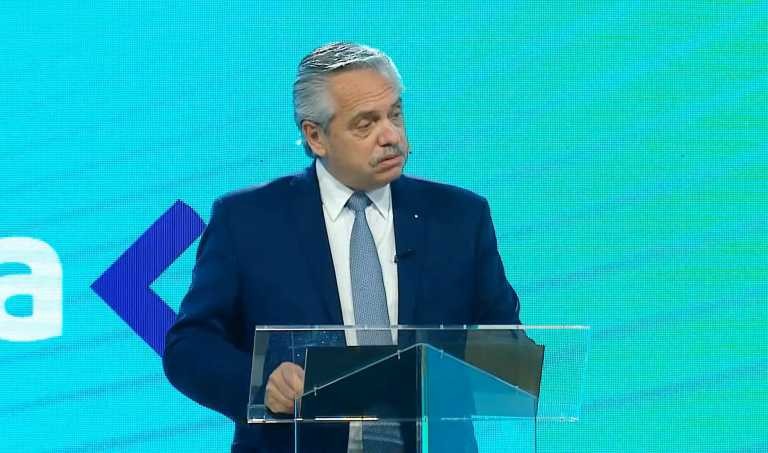 Alberto, en el Coloquio de IDEA: "El objetivo es cambiar planes por empleo" | Política