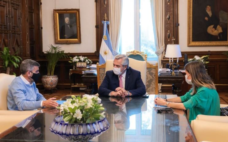 El dinero de la tarjeta Alimentar se cobrará en la misma cuenta que la AUH a partir de noviembre | Política