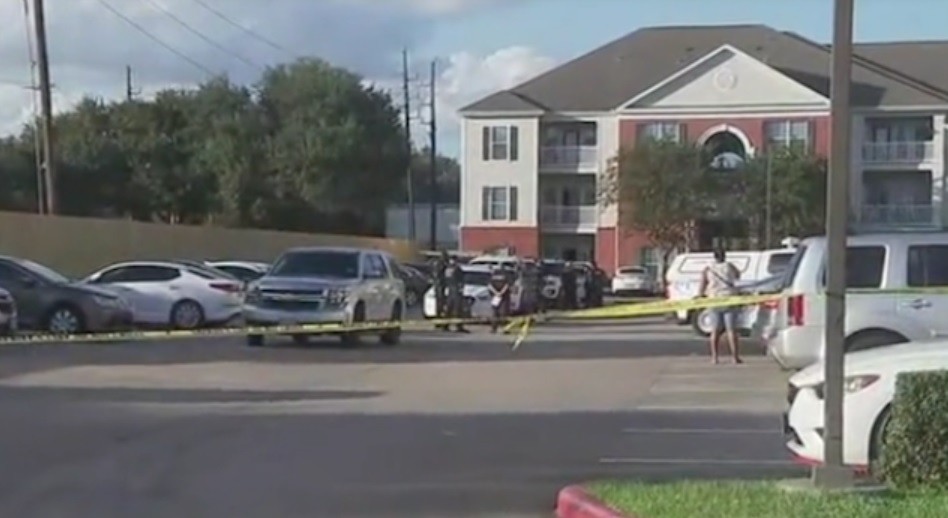 Hallaron a tres nenes desnutridos: convivían con el cadáver de su hermano fallecido hace un año | Internacionales