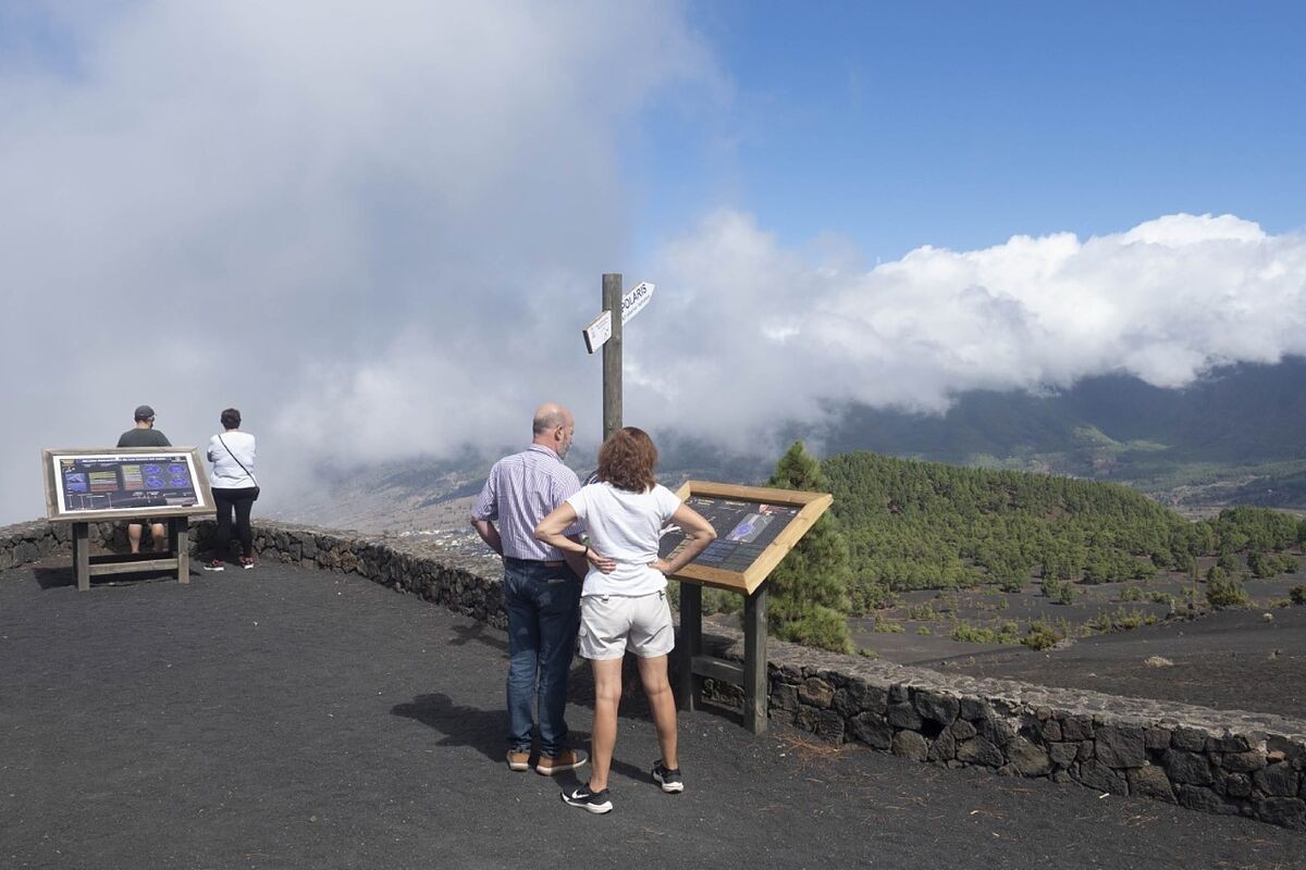 Alerta por el “turismo volcánico” que empieza a crecer en La Palma | Internacionales