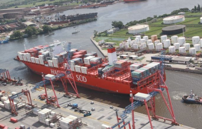 Tras el reclamo empresarial, el Banco Central flexibilizó el cepo al pago de las importaciones | Economía