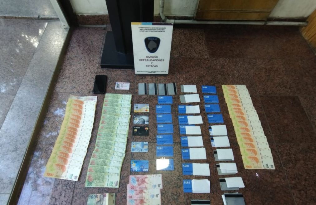 Detuvieron a un hombre acusado de realizar estafas con tarjetas de débito apócrifas | Actualidad
