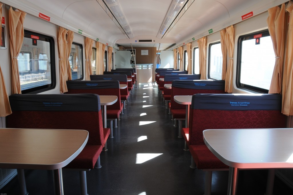 Volvió a funcionar el "Coche-Comedor" en los servicios de trenes de larga distancia | Actualidad
