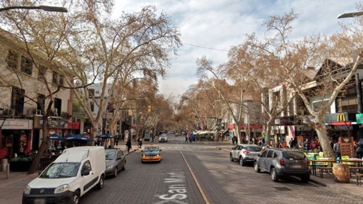 Mendoza: Adolescente llegó ensangrentada a un bar y dijo que la habían raptado y violado | Actualidad