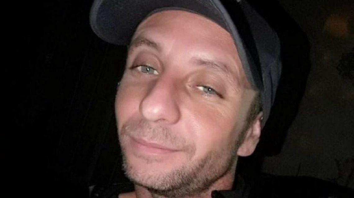 Misterio en La Plata: abrió la puerta de su casa y murió tras recibir un disparo en la cara | Actualidad
