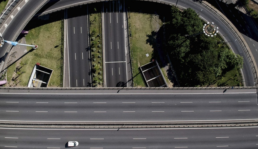 Tres conductores heridos, dos de gravedad, tras un choque múltiple | Actualidad