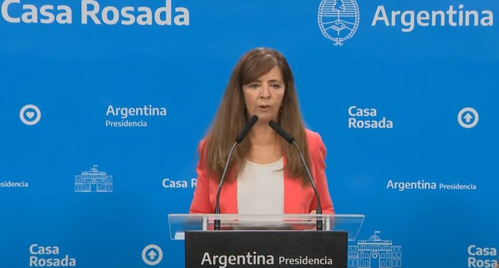 Suba del dólar blue: "Tiene que ver más con la situación política que económica", dijo Cerruti | Política