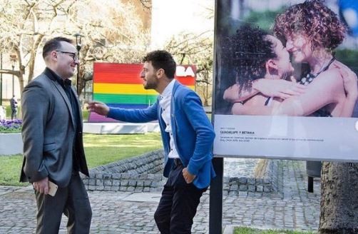 Semana del OrgulloBA: Muestra de fotos documentales interactivas en el Paseo de la Diversidad | Actualidad