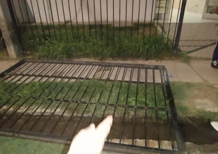 Cayó un portón donde jugaban nenes y murió aplastada una chiquita de 4 años | Actualidad