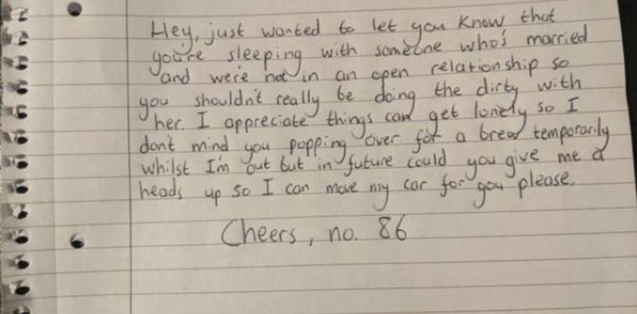 Su mujer lo engañó y le escribió una nota al amante: "Podrías avisarme para que puedas estacionar" | Internacionales