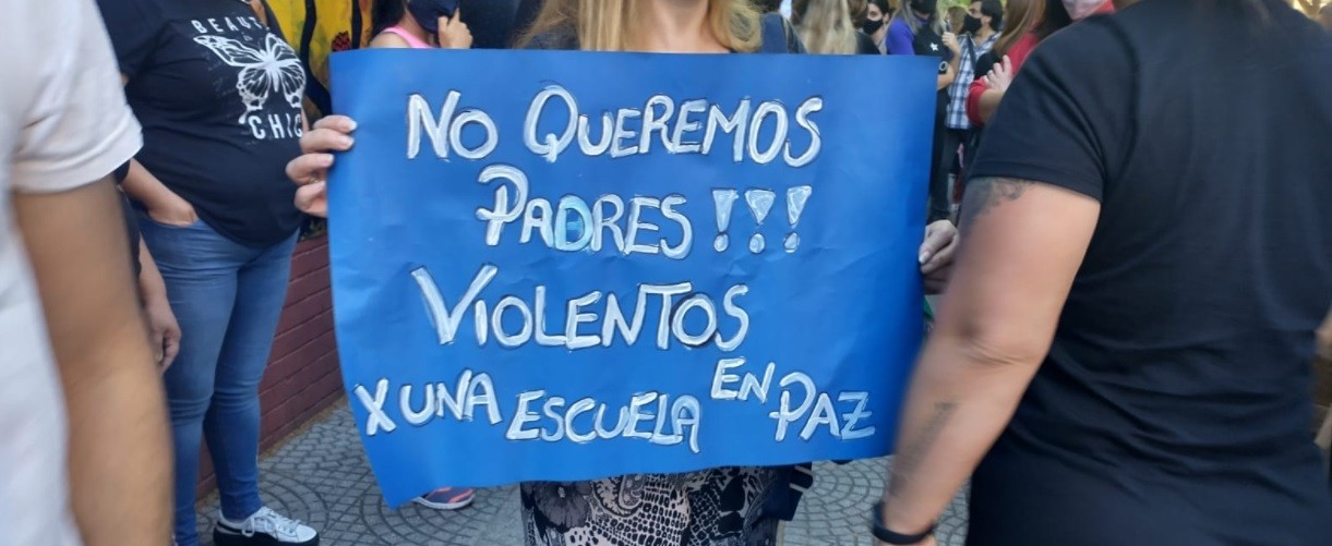 Perimetral para un hombre que escrachaba a la directora de la escuela de sus hijos | Actualidad