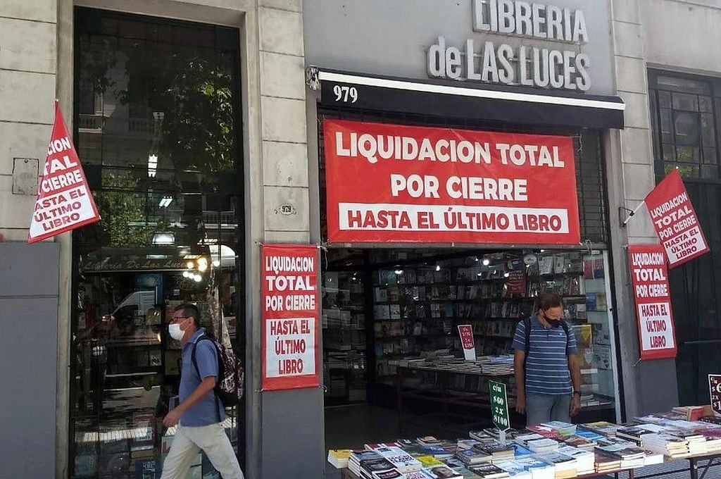 Después de 60 años, a fin de mes cierra definitivamente la emblemática Librería de las Luces | Actualidad