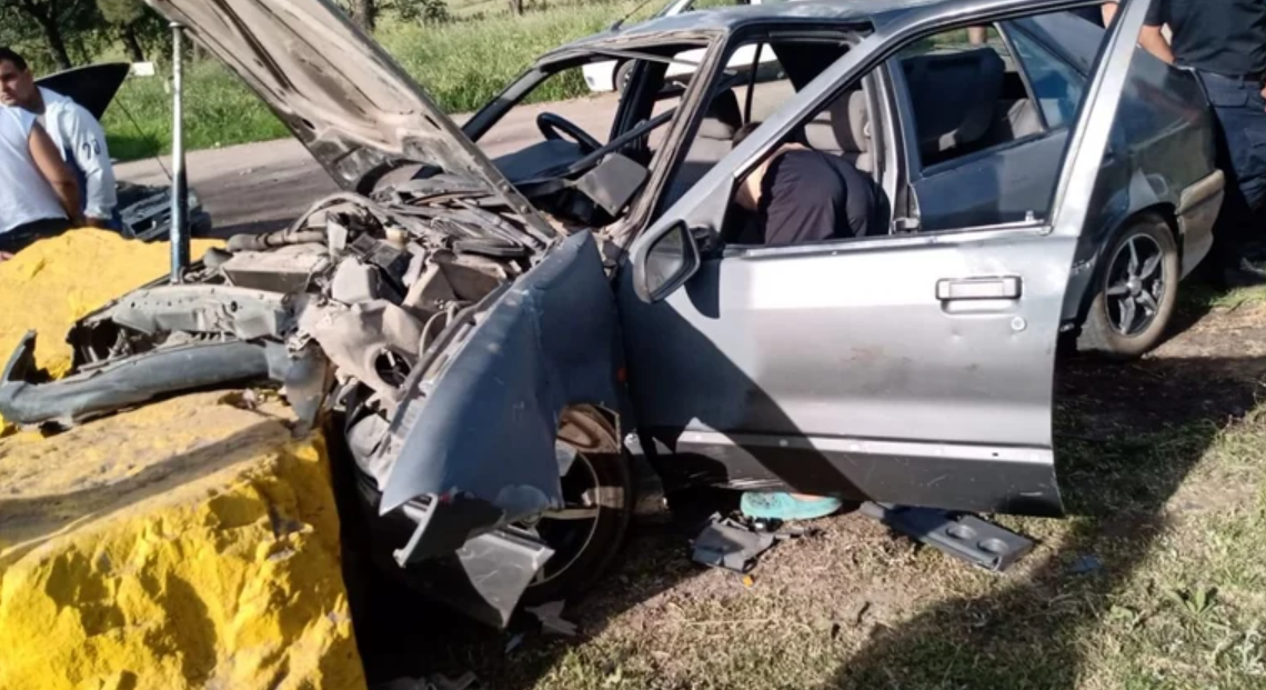 Mar del Plata: dejó manejar a su hija de 9 años, chocó contra las piedras y se rompió el fémur | Actualidad