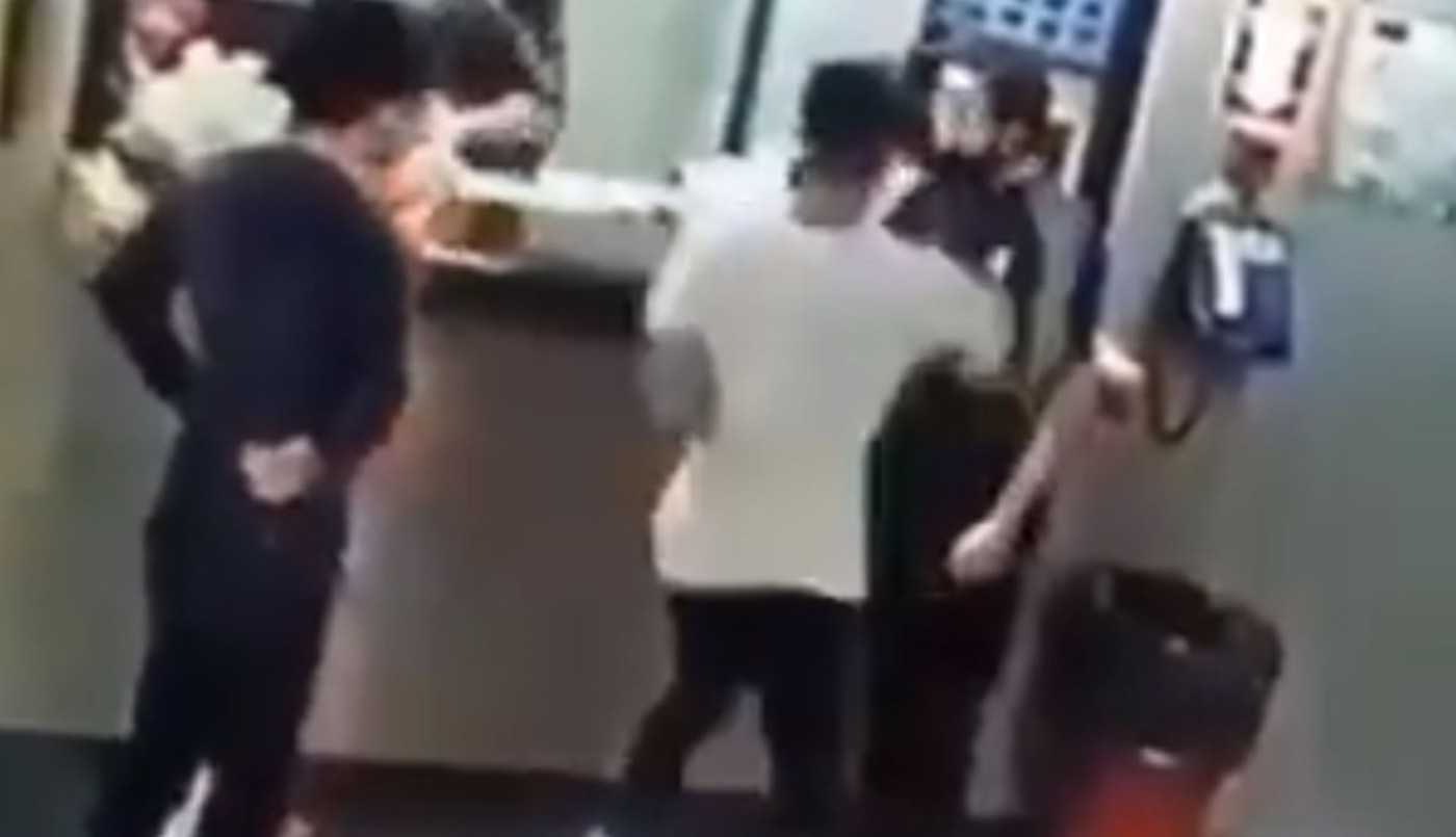 Sigue la búsqueda del joven que le pegó una brutal piña al playero: allanamientos y 22 celulares secuestrados | Actualidad