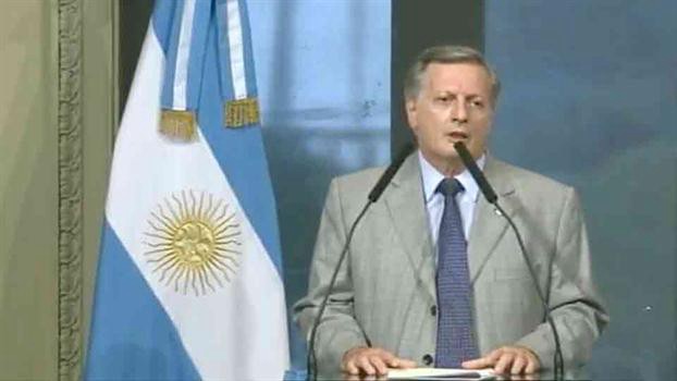 Para Aranguren será "difícil" que la devaluación no impacte en el precio de los combustibles | Política