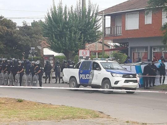 Una de las tías del adolescente asesinado por un policía en Miramar dijo que "lo mataron como a un perro" | Actualidad