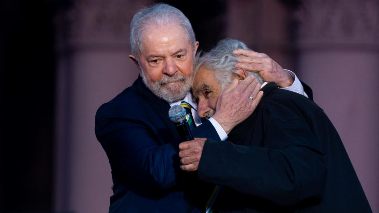 Lula y Mujica, presentes en el acto de Plaza de Mayo | Política