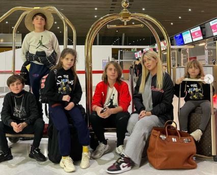 Wanda Nara voló a Argentina para pasar las fiestas junto a su familia | Espectáculos