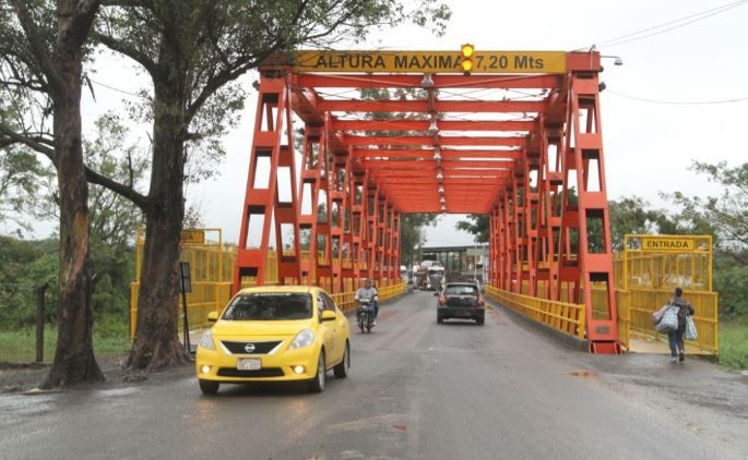 Se habilitaron dos nuevos pasos fronterizos con Paraguay con un cupo diario de 1.600 personas | Actualidad