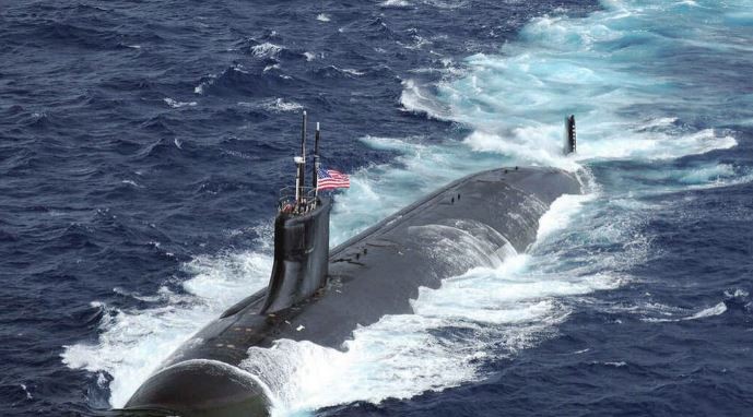 Un submarino de EEUU que chocó contra un monte subacuático llegó a San Diego para reparaciones | Internacionales