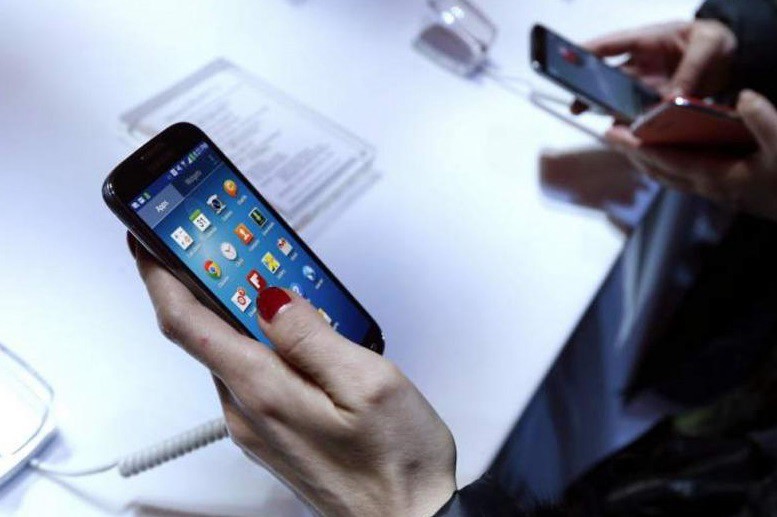 Crean una batería para celulares que se carga en un minuto | Tecno