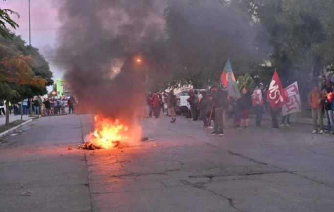Chubut: Incidentes luego de la sanción de la ley de megaminería en la meseta central | Actualidad