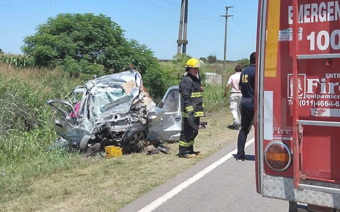 Tragedia en Santa Fe: murieron en un choque cuatro hinchas de River que se dirigían a Santiago | Actualidad
