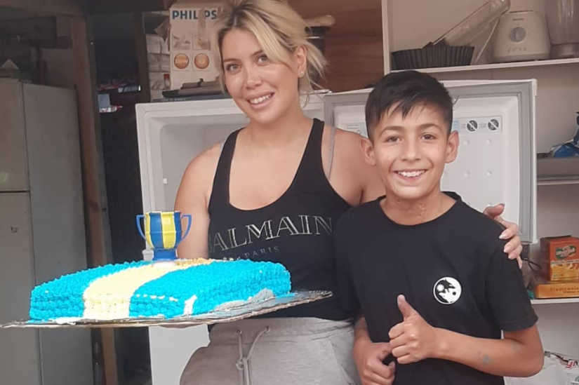 Promesa cumplida y pedido entregado: Wanda Nara visitó a Joaquín, el nene que hace tortas | Redes