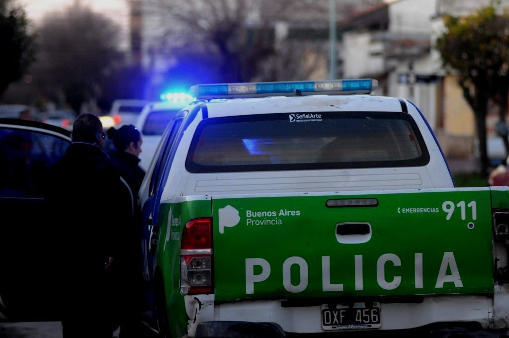 Crimen en Merlo: dos motociclistas interceptaron un auto y asesinaron a balazos a una mujer | Actualidad