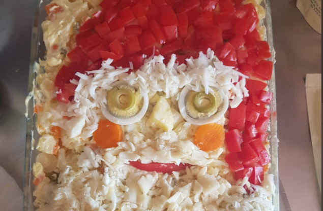 Viral navideño: "No es Navidad si mamá no hace la ensalada rusa con la cara de Papá Noel" | Redes