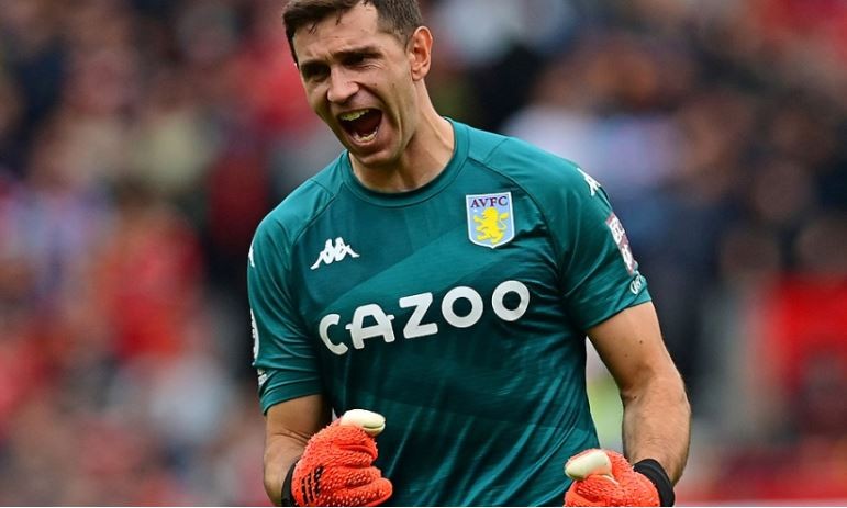 Manchester United estaría dispuesto a pagar una fortuna para contratar a Dibu Martínez | Deportes