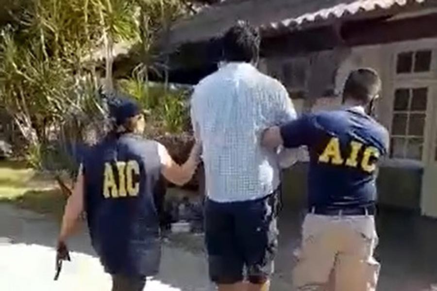 Ahorcó tanto a su esposa que le ocasionó dos infartos y pelea por su vida | Actualidad