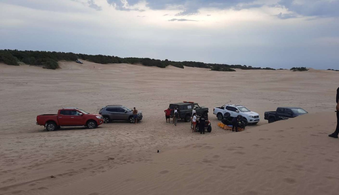Una chica de 25 años murió al volcar el cuatriciclo en los médanos de Pinamar | Actualidad
