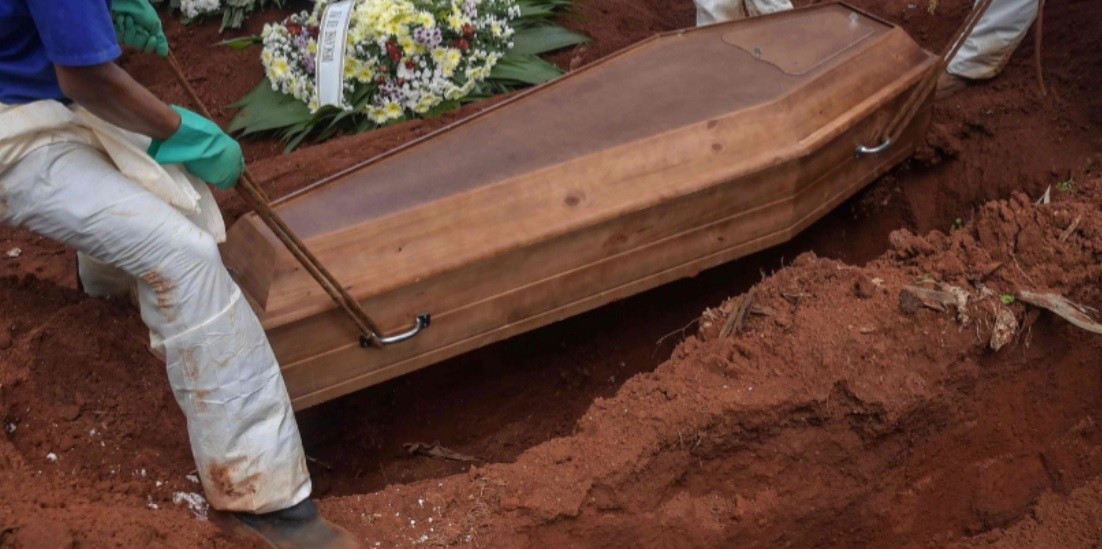 Despidieron, enterraron a su abuela y luego los llamaron de la clínica para avisar que habían entregado el cuerpo equivocado | Actualidad