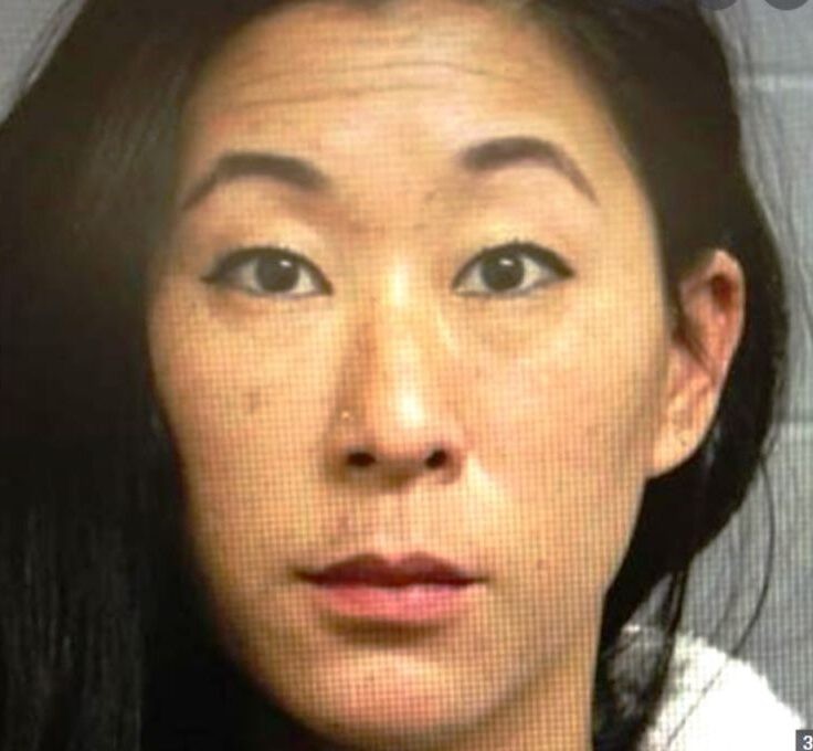 "Coman caramelos": se fue de vacaciones con el novio y dejó solos a sus hijos menores de 12 años | Internacionales